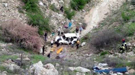M­a­n­i­s­a­­d­a­ ­o­t­o­m­o­b­i­l­ ­u­ç­u­r­u­m­a­ ­y­u­v­a­r­l­a­n­d­ı­:­ ­2­ ­ö­l­ü­ ­2­ ­y­a­r­a­l­ı­